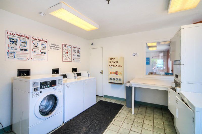Motel 6 Chicago - Elk Grove 엘크그루브빌리지 외부 사진