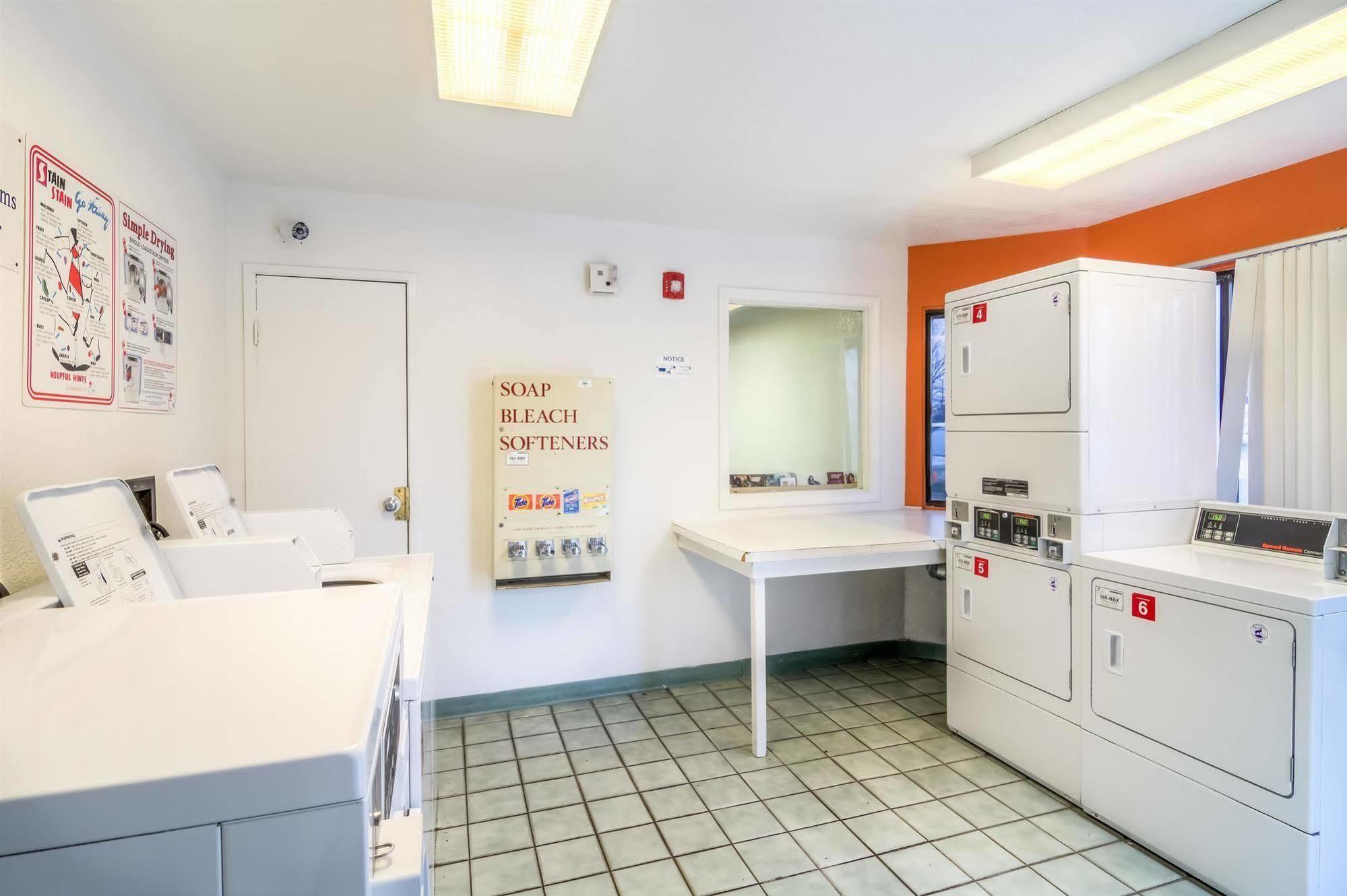 Motel 6 Chicago - Elk Grove 엘크그루브빌리지 외부 사진