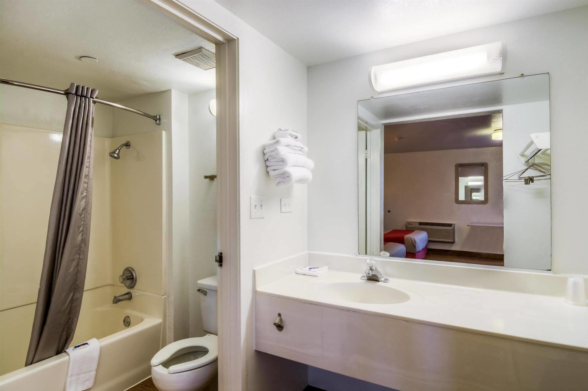 Motel 6 Chicago - Elk Grove 엘크그루브빌리지 외부 사진