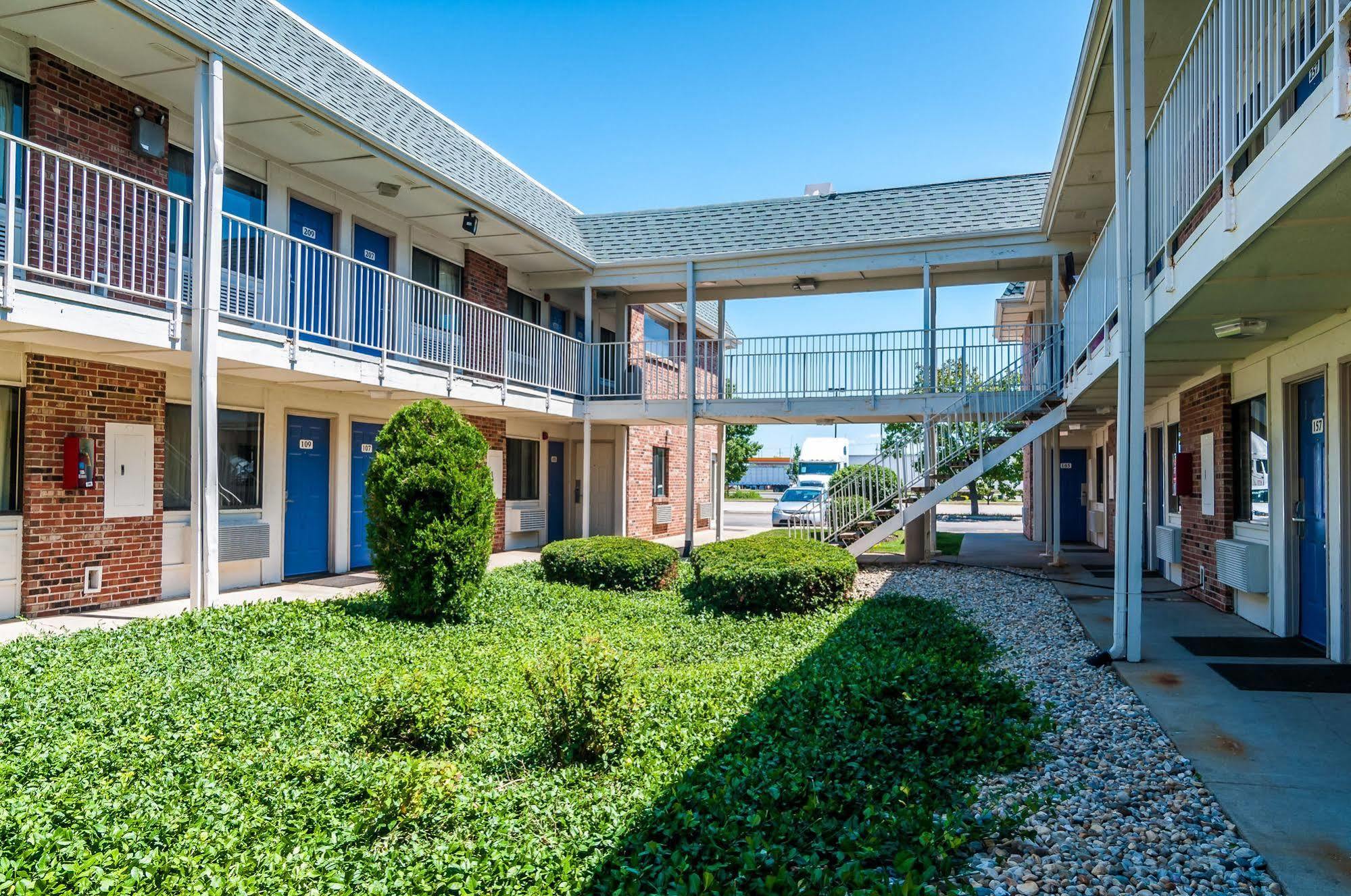 Motel 6 Chicago - Elk Grove 엘크그루브빌리지 외부 사진