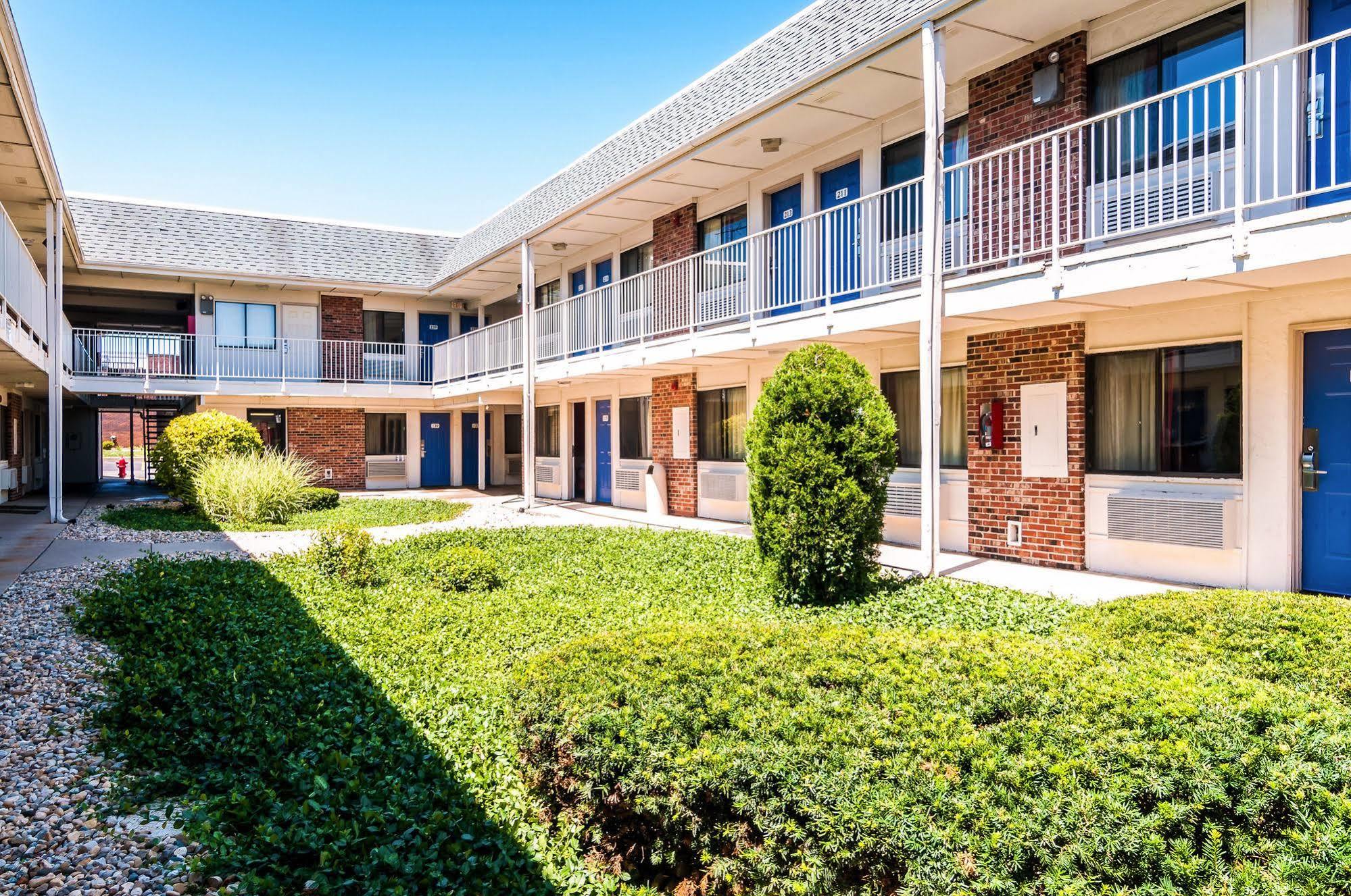 Motel 6 Chicago - Elk Grove 엘크그루브빌리지 외부 사진